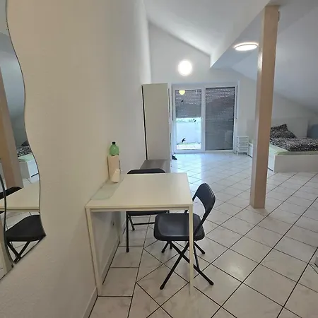 Wohnung- Ideal Fuer Beruflich Unterwegs Lejlighed *